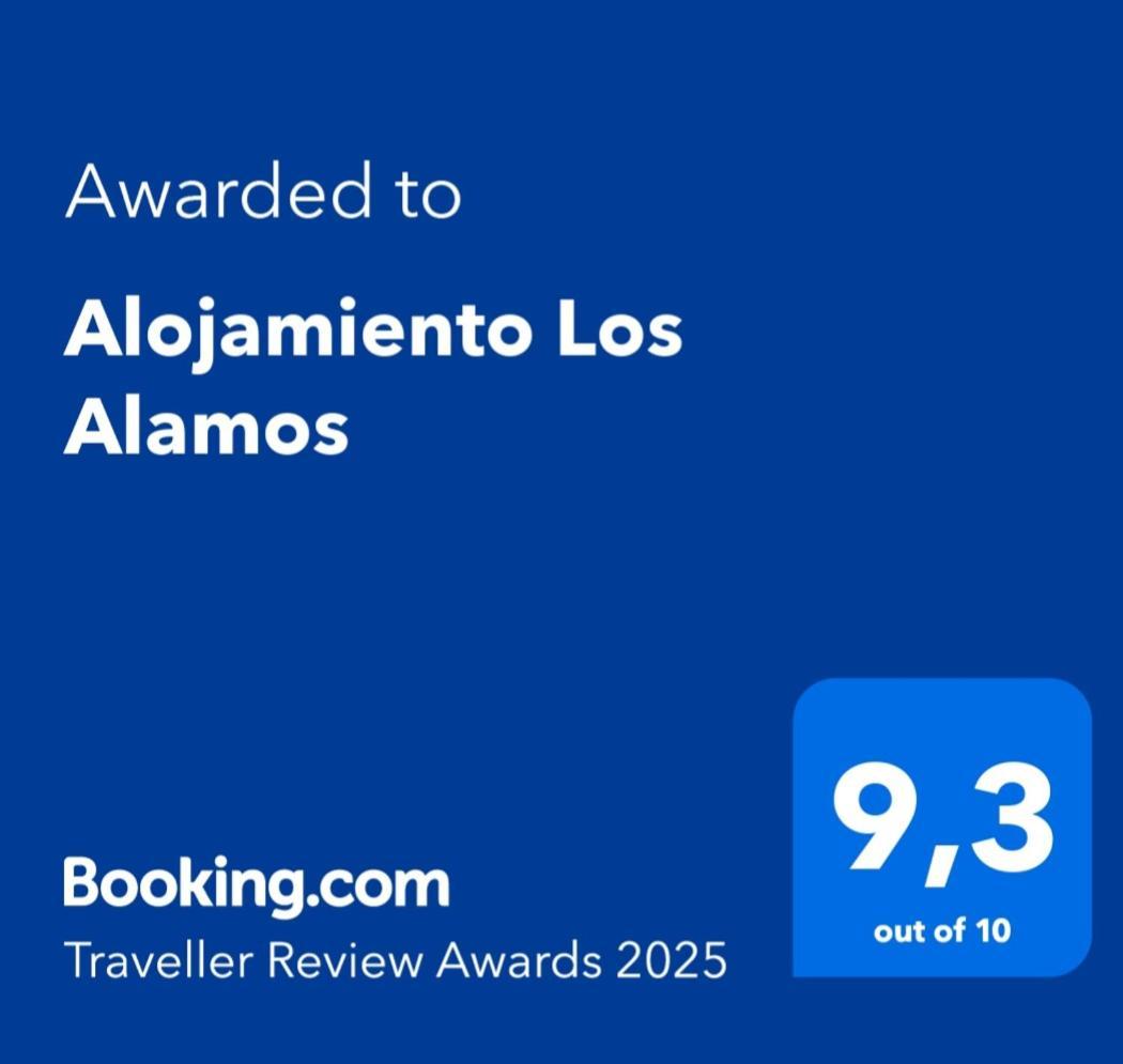 Alojamiento Los Alamos 阿尔卡拉拉雷亚尔 外观 照片